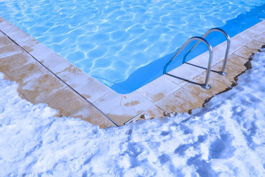 Comment préparer votre piscine pour un hiver en Alsace ? - Reymann